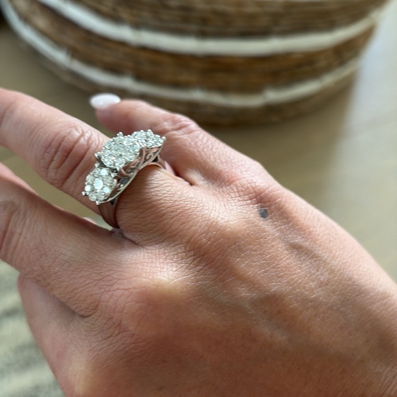 Diamond ring - Picture 3 of 7